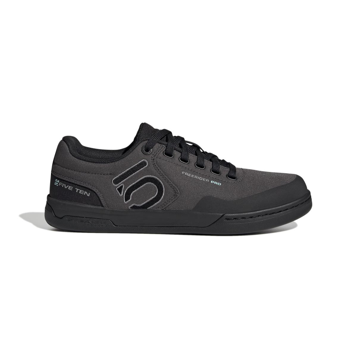 product/a/d/adidas_gz1931_1_footwear_photography_side_lateral_center_view_white.jpg