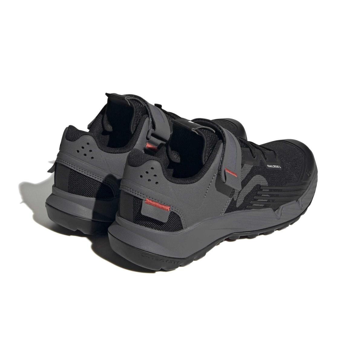 product/a/d/adidas_hp9931_7_footwear_photography_back_lateral_top_view_white-nw091625.jpg