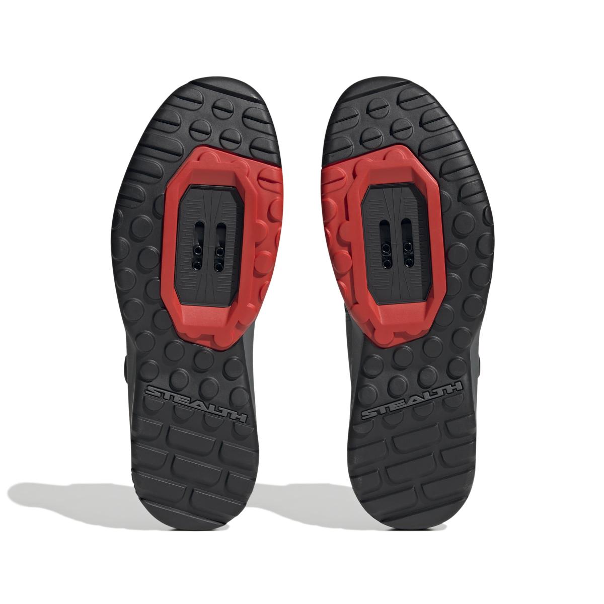 product/a/d/adidas_hp9935_4_footwear_photography_bottom_view_white-nw091625.jpg