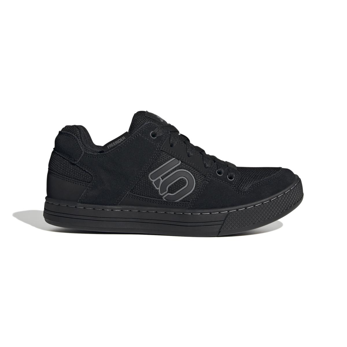 product/a/d/adidas_hp9939_1_footwear_photography_side_lateral_center_view_white-nw091625.jpg