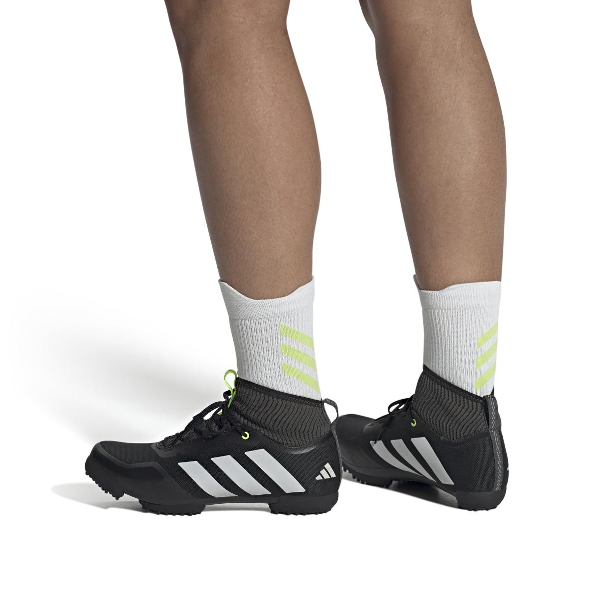 product/a/d/adidas_hq9034_11_footwear_on_model_front_view_white.jpg