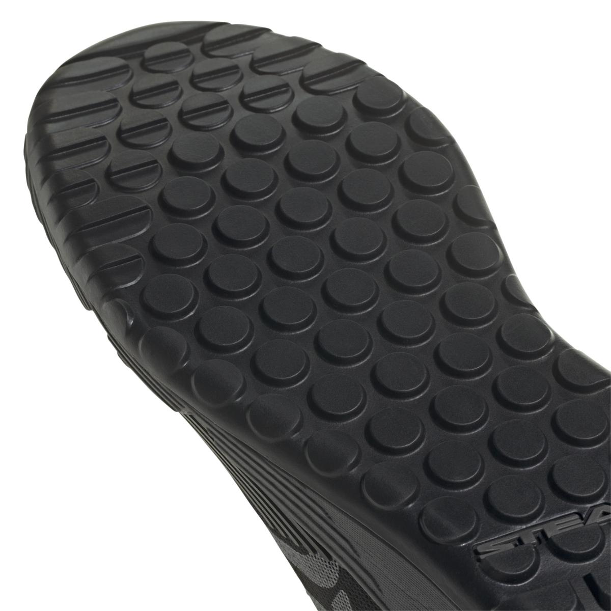 product/a/d/adidas_if4944_10_footwear_photography_detail_view_3_white-nw091625.jpg