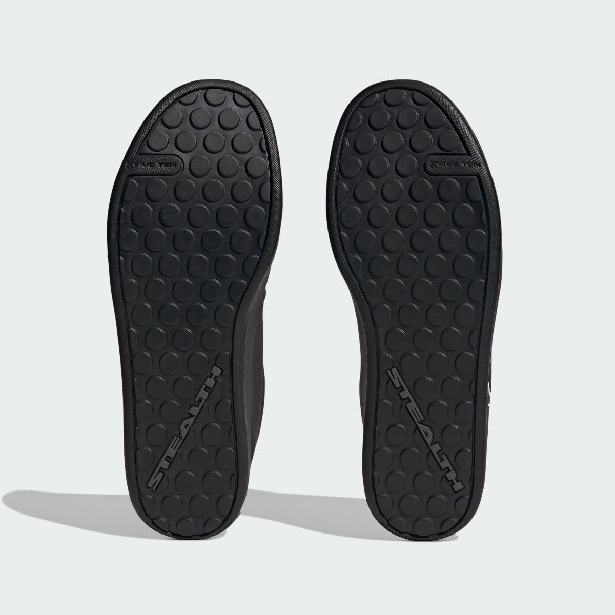 product/a/d/adidas_if7425_core-black-cloud-white-cloud-white_4.jpg
