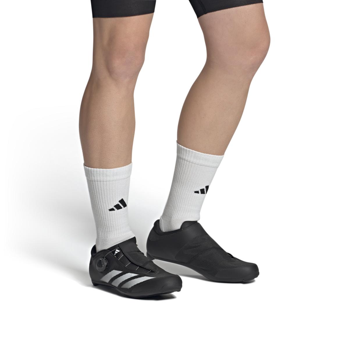 product/a/d/adidas_ig7873_11_footwear_on_model_front_view_white.jpg