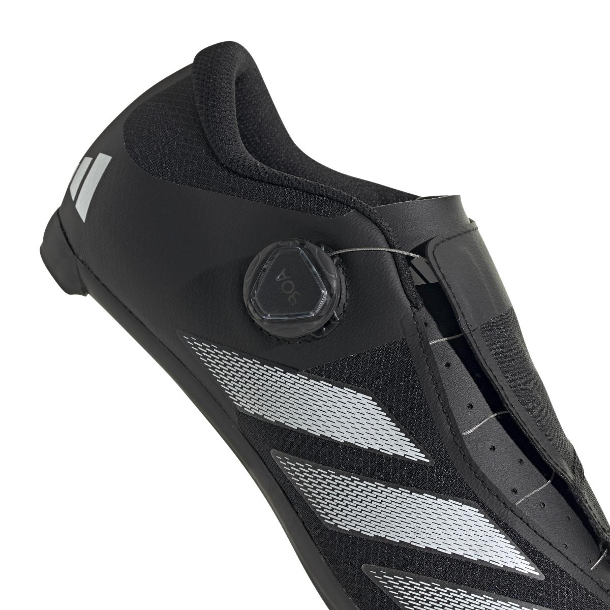 product/a/d/adidas_ig7873_9_footwear_photography_detail_view_2_white.jpg