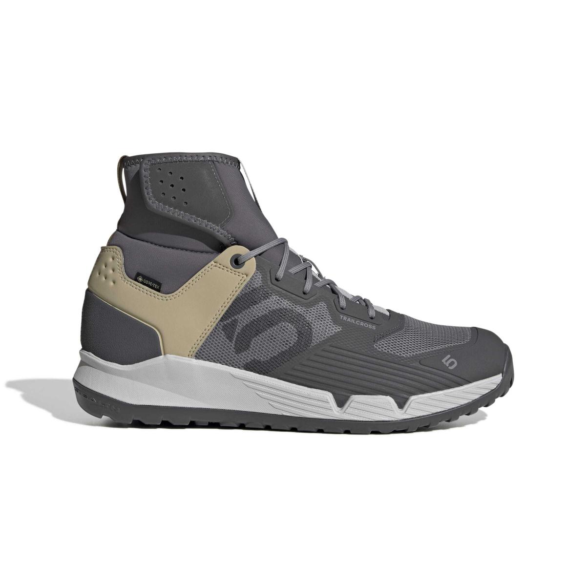 product/a/d/adidas_ji0860_1_footwear_photography_side_lateral_center_view_white-nw091625.jpg