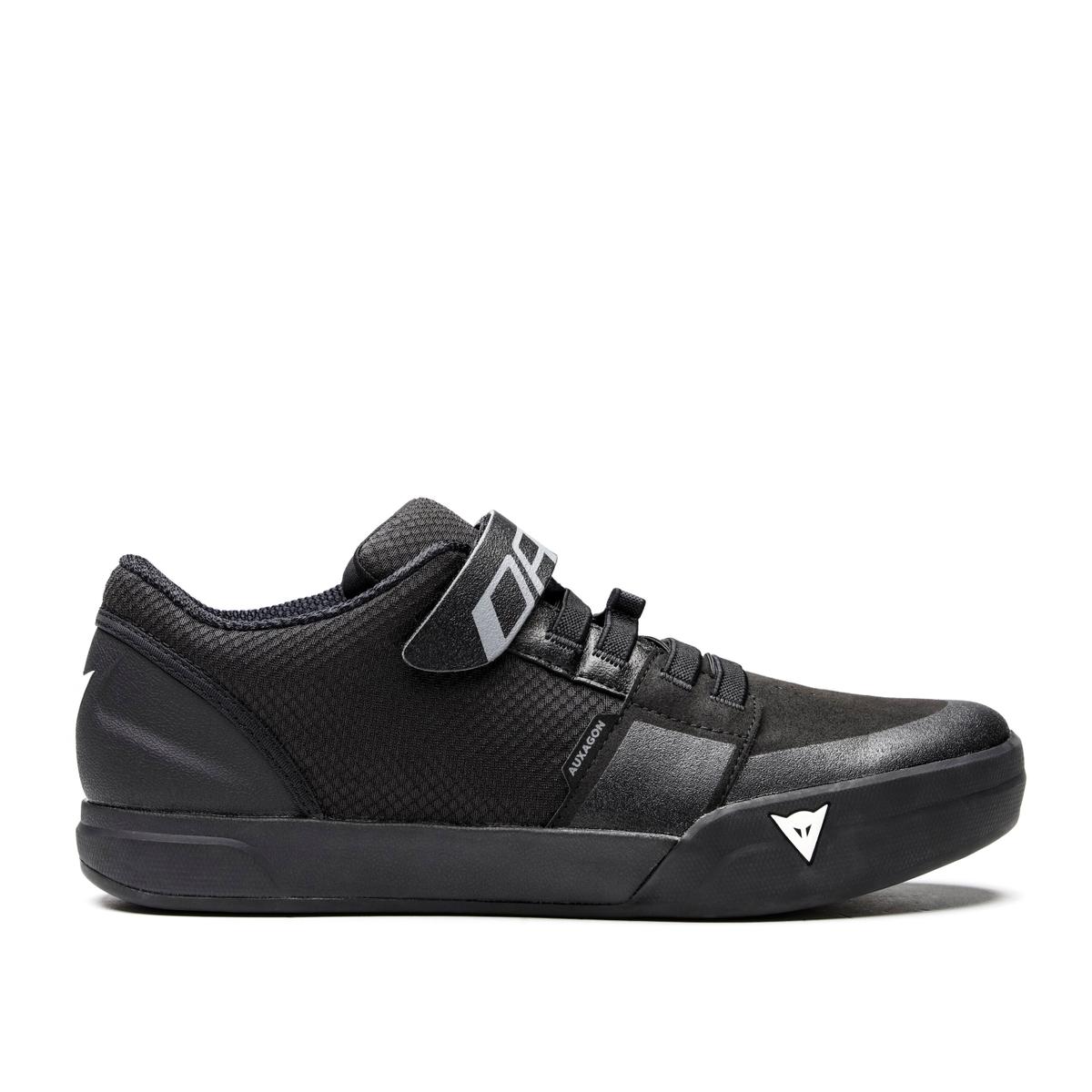 product/d/a/dainese_2037700001-631_black-black_1.jpg