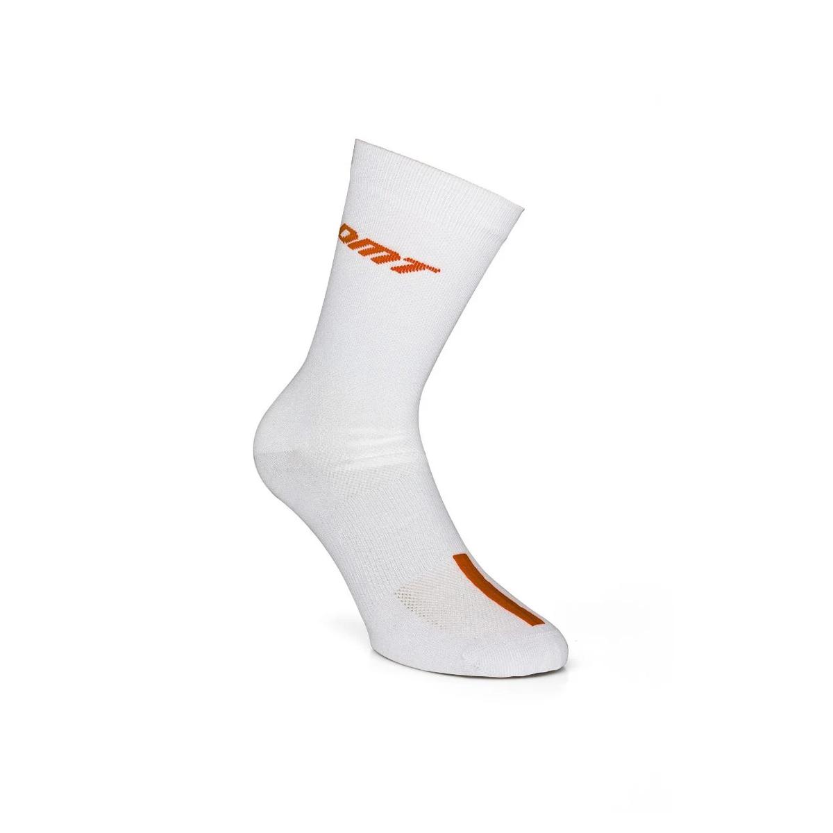 product/d/m/dmt_15dm2classic0074_white-orange_1.jpg