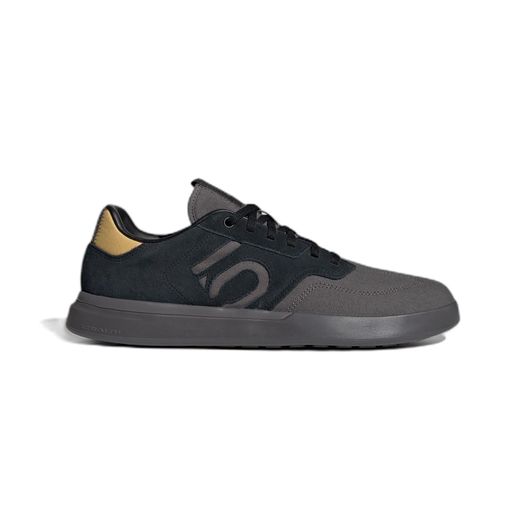 product/a/d/adidas_id4947_core-black-charcoal-oat_1.jpg