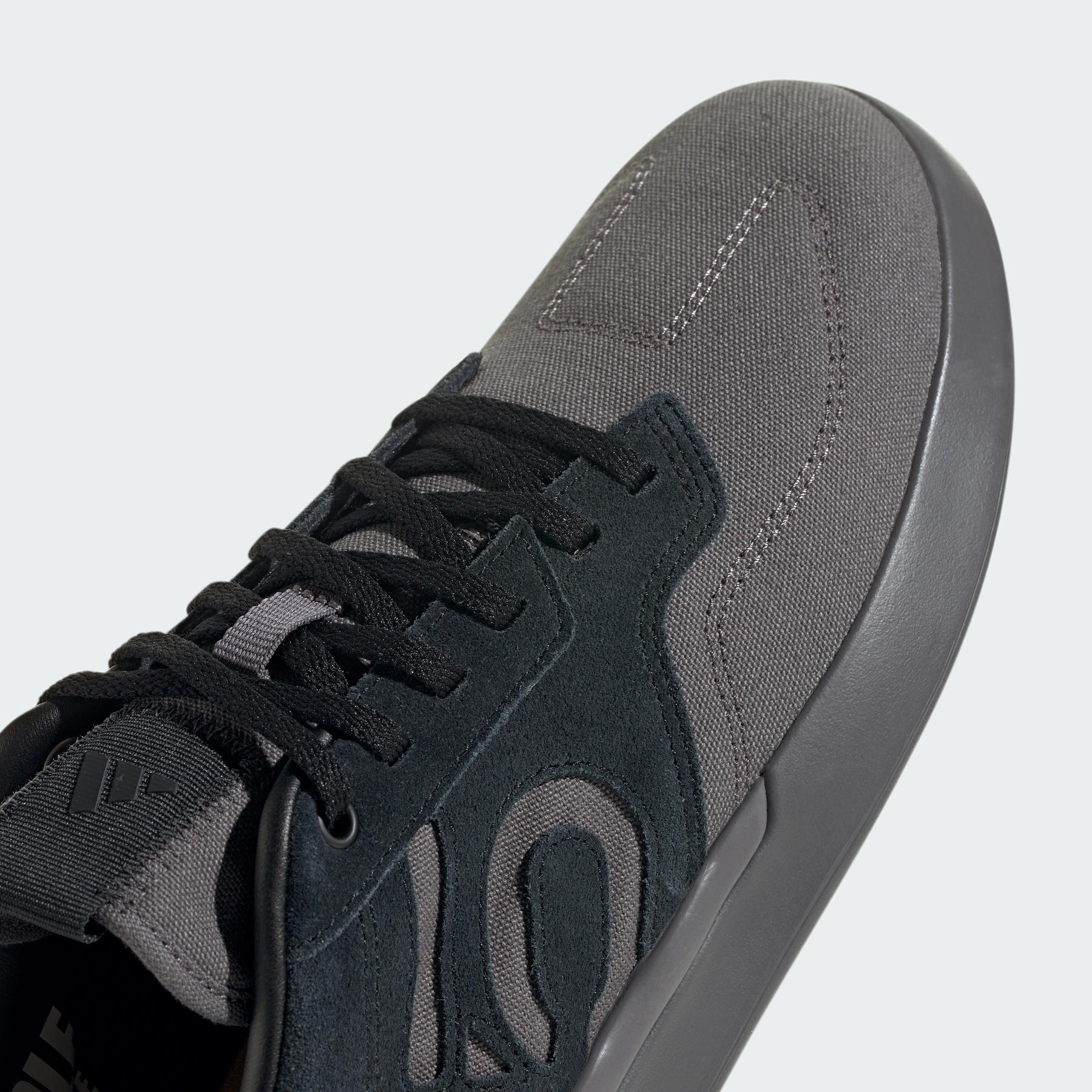 product/a/d/adidas_id4947_core-black-charcoal-oat_10.jpg