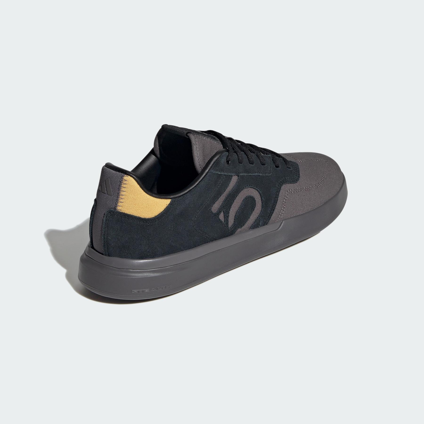 product/a/d/adidas_id4947_core-black-charcoal-oat_6.jpg