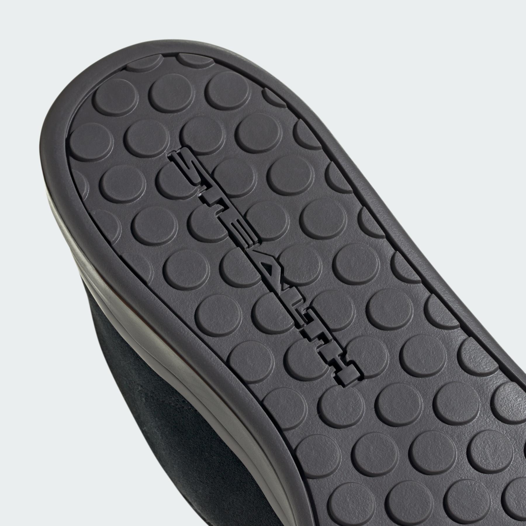 product/a/d/adidas_id4947_core-black-charcoal-oat_9.jpg