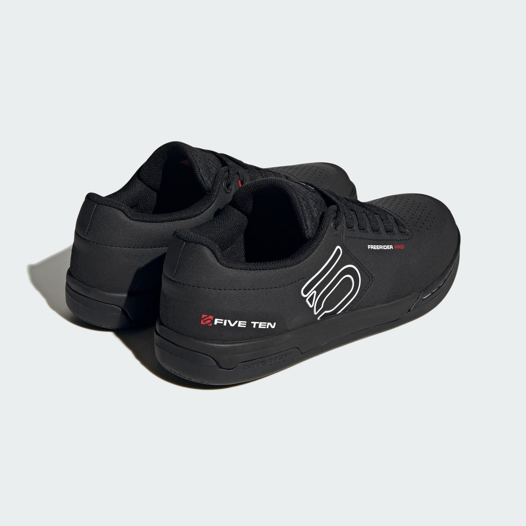 product/a/d/adidas_if7425_core-black-cloud-white-cloud-white_6.jpg