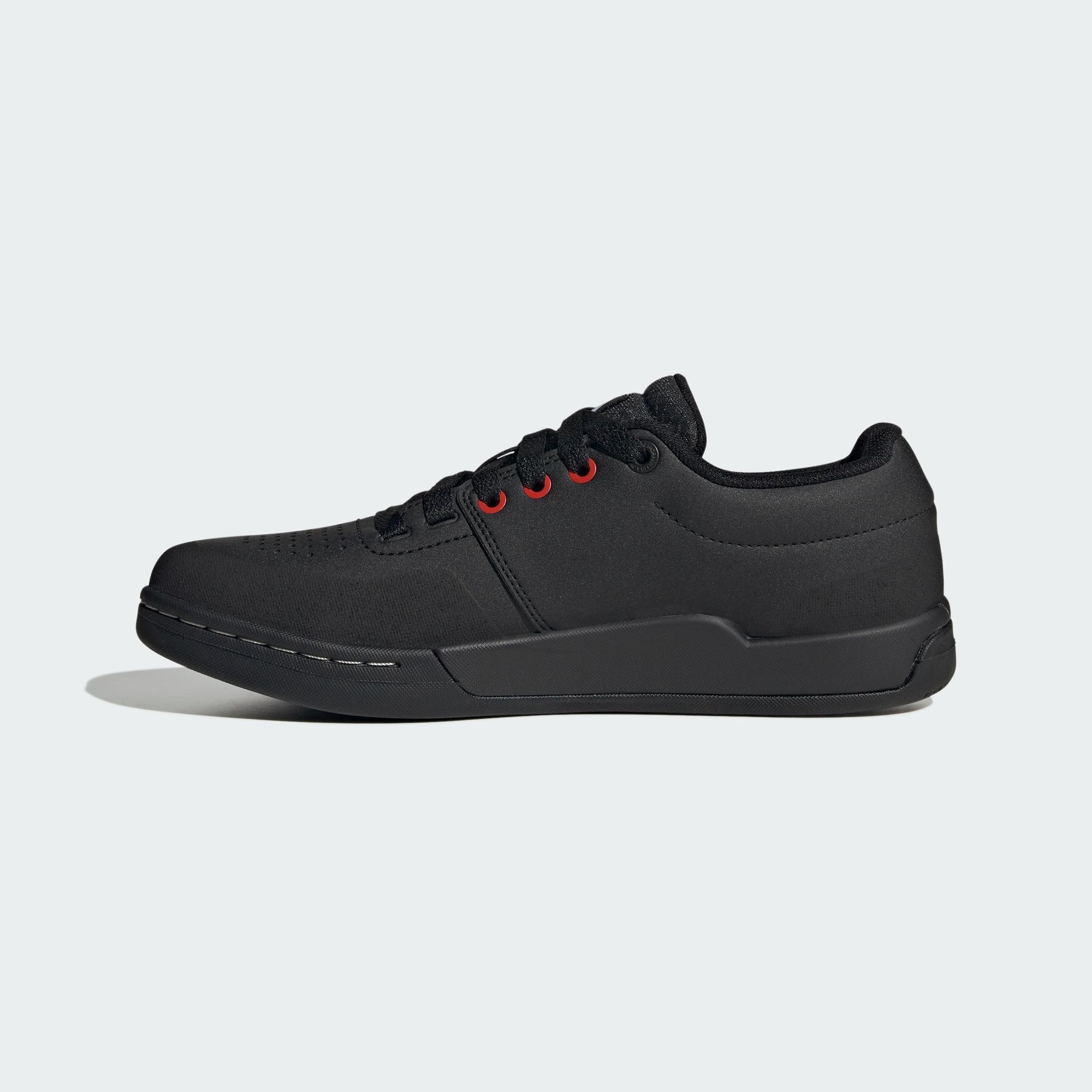 product/a/d/adidas_if7425_core-black-cloud-white-cloud-white_7.jpg