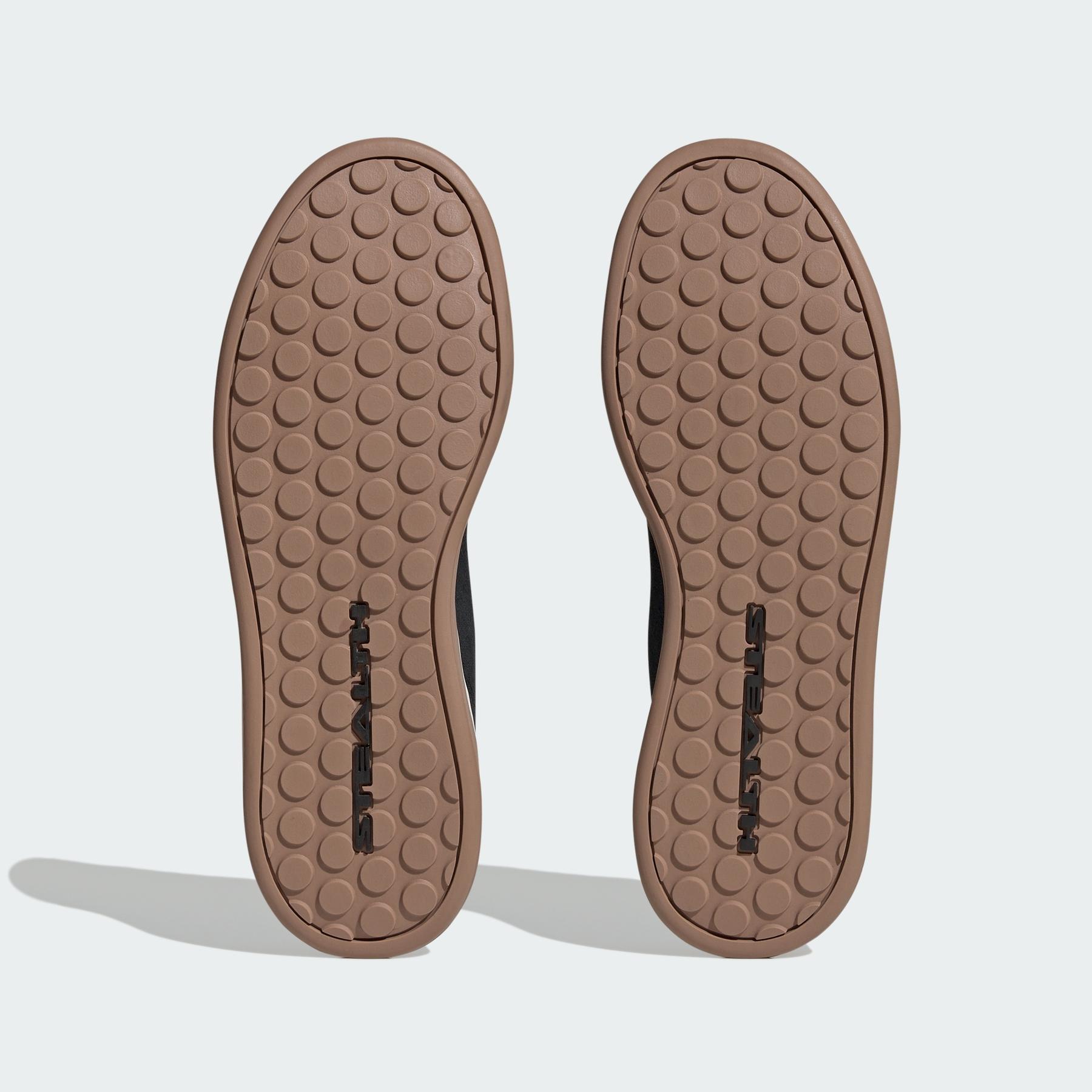 product/a/d/adidas_ig0375_core-black-core-black-gum_3.jpg