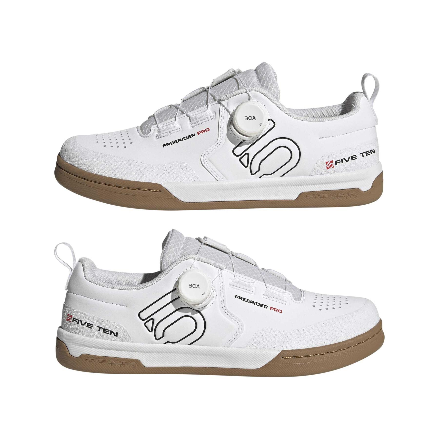 product/a/d/adidas_ih3054_10_footwear_photography_mirrored_pair_view_white-nw091625.jpg