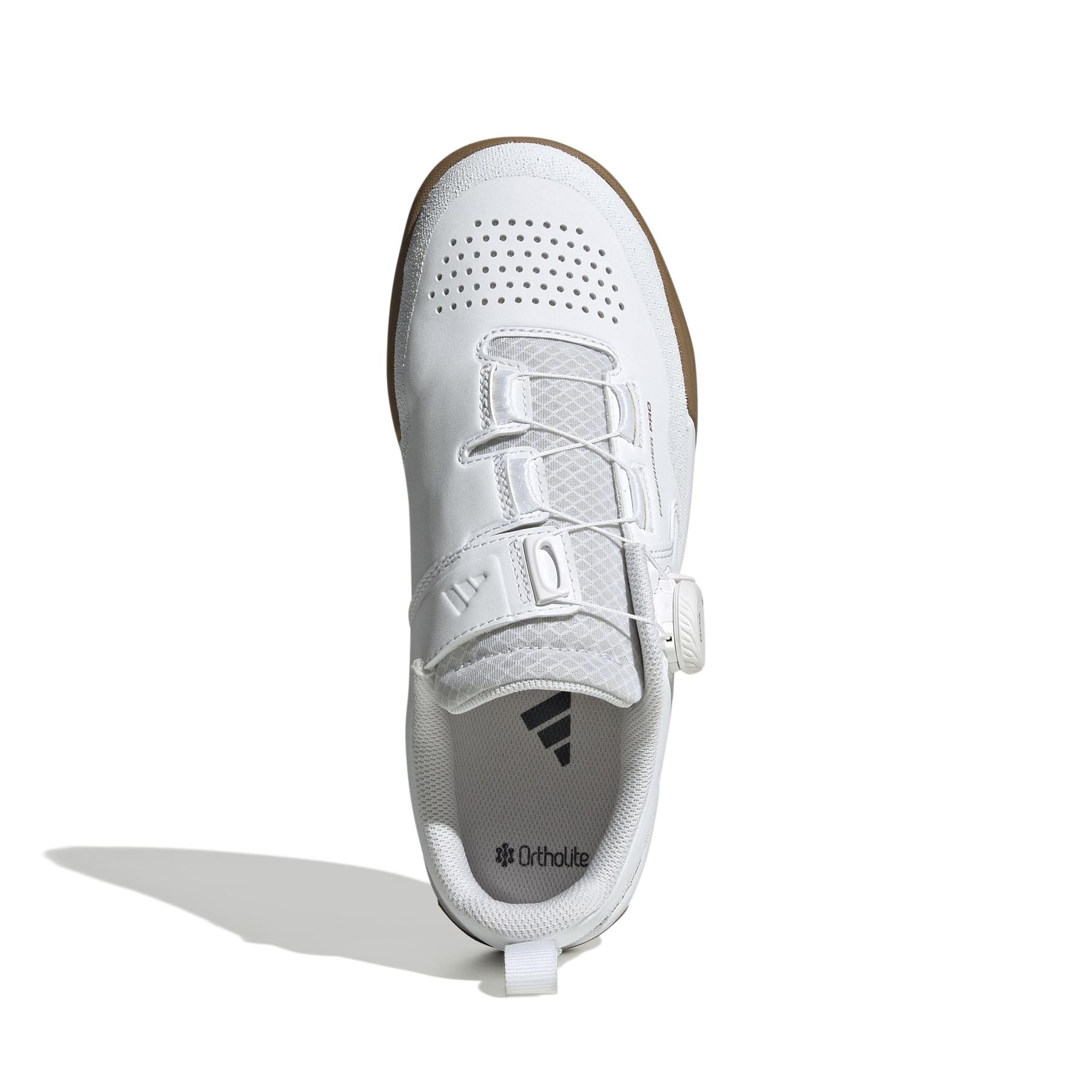 product/a/d/adidas_ih5846_3_footwear_photography_top_portrait_view_white.jpg