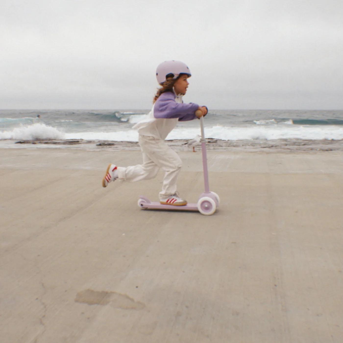product/b/a/banwood_bw-helmet-lavender_lavender_5.jpg