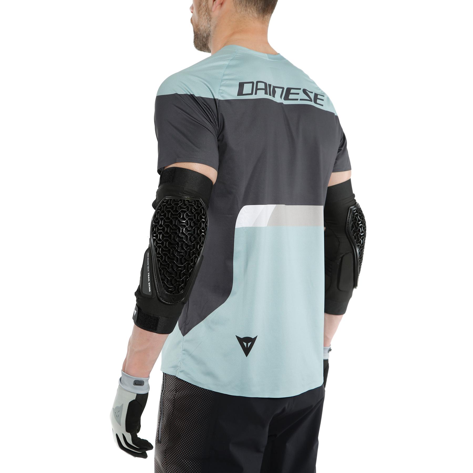 product/d/a/dainese_203879718-001_black_2.jpg