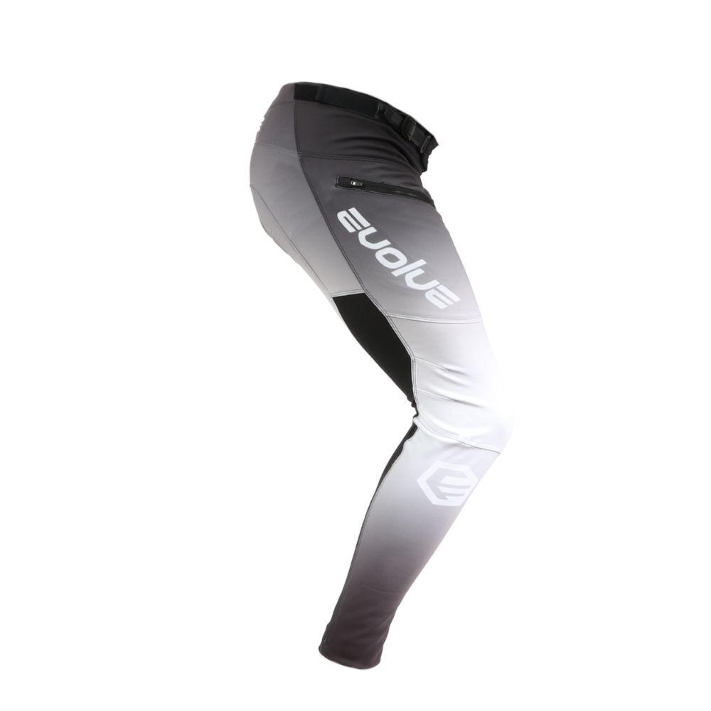 product/e/v/evolve_ar00386_black-white_3.jpg