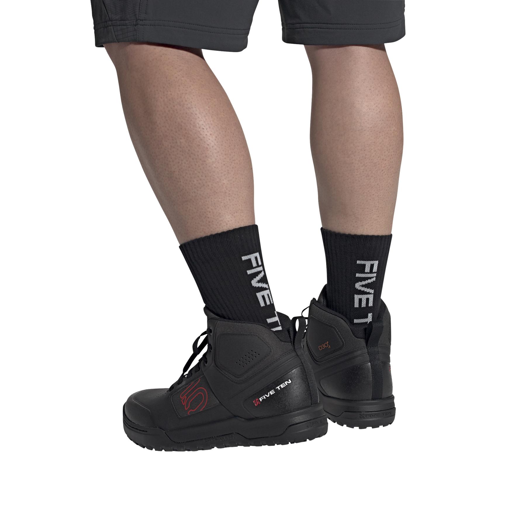 product/f/u/fu7540_ftw_on-model_front_white.jpg