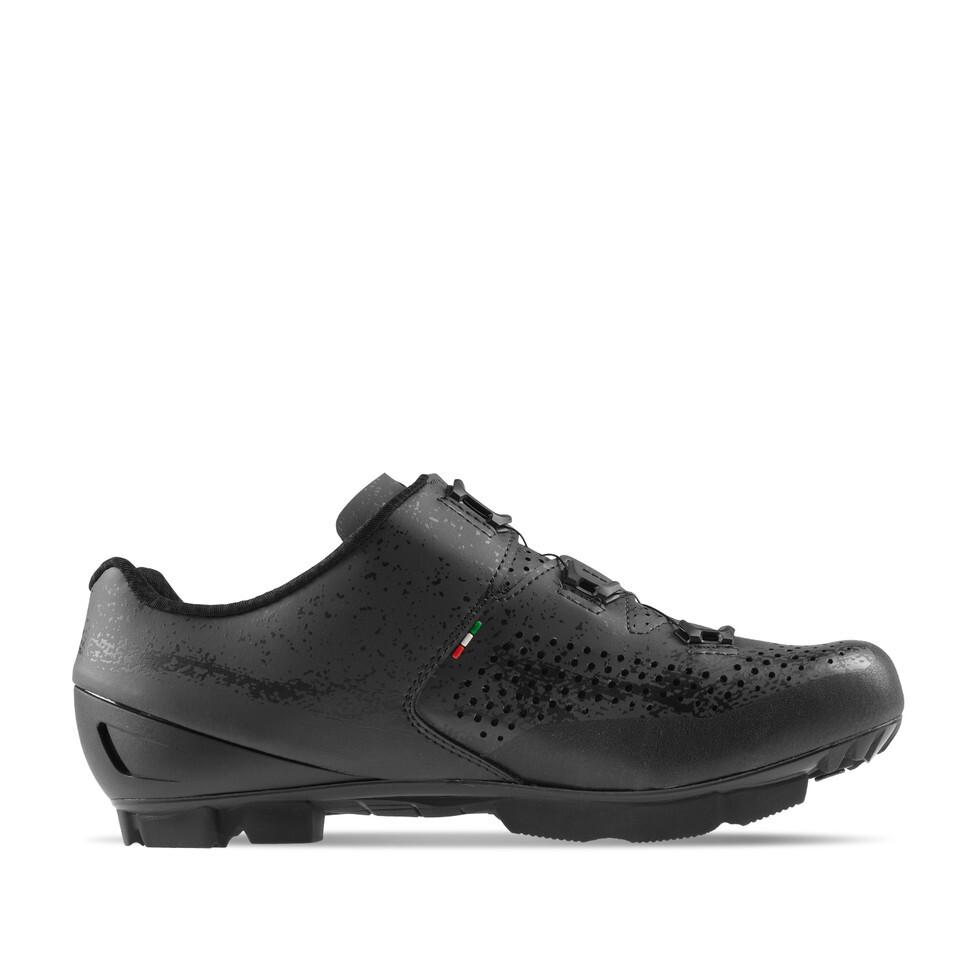 product/g/a/gaerne_3870-011_core-black_1.jpg