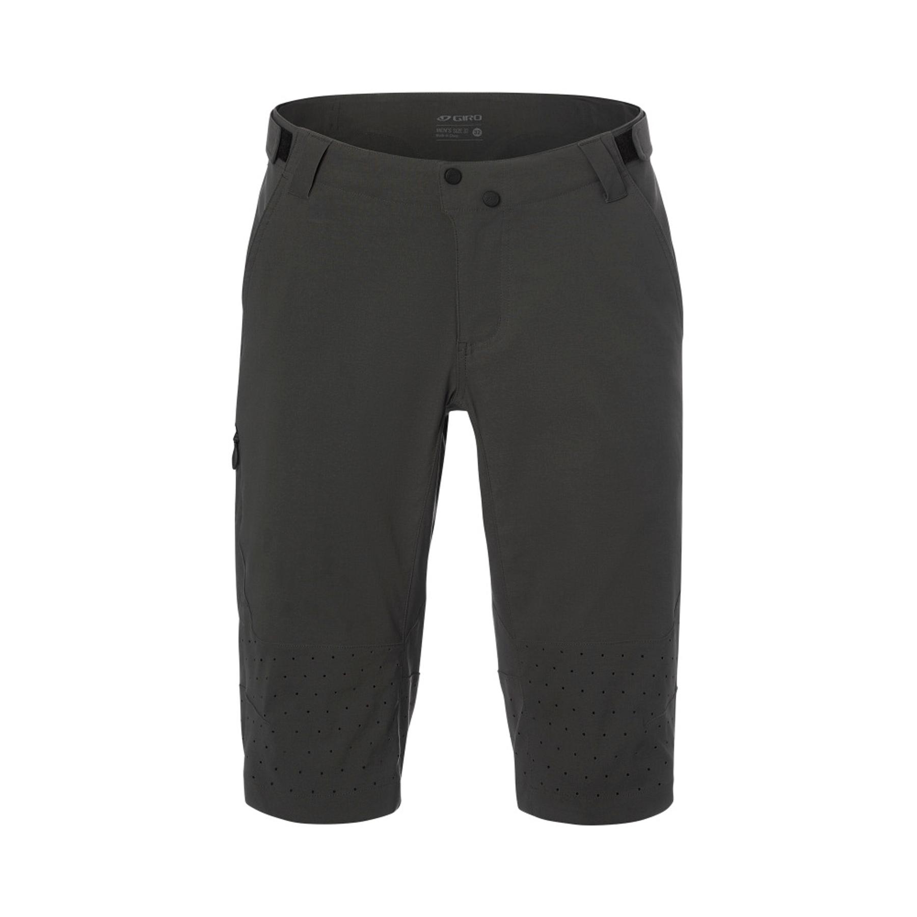 product/g/i/giro_7097679_black_1.jpg