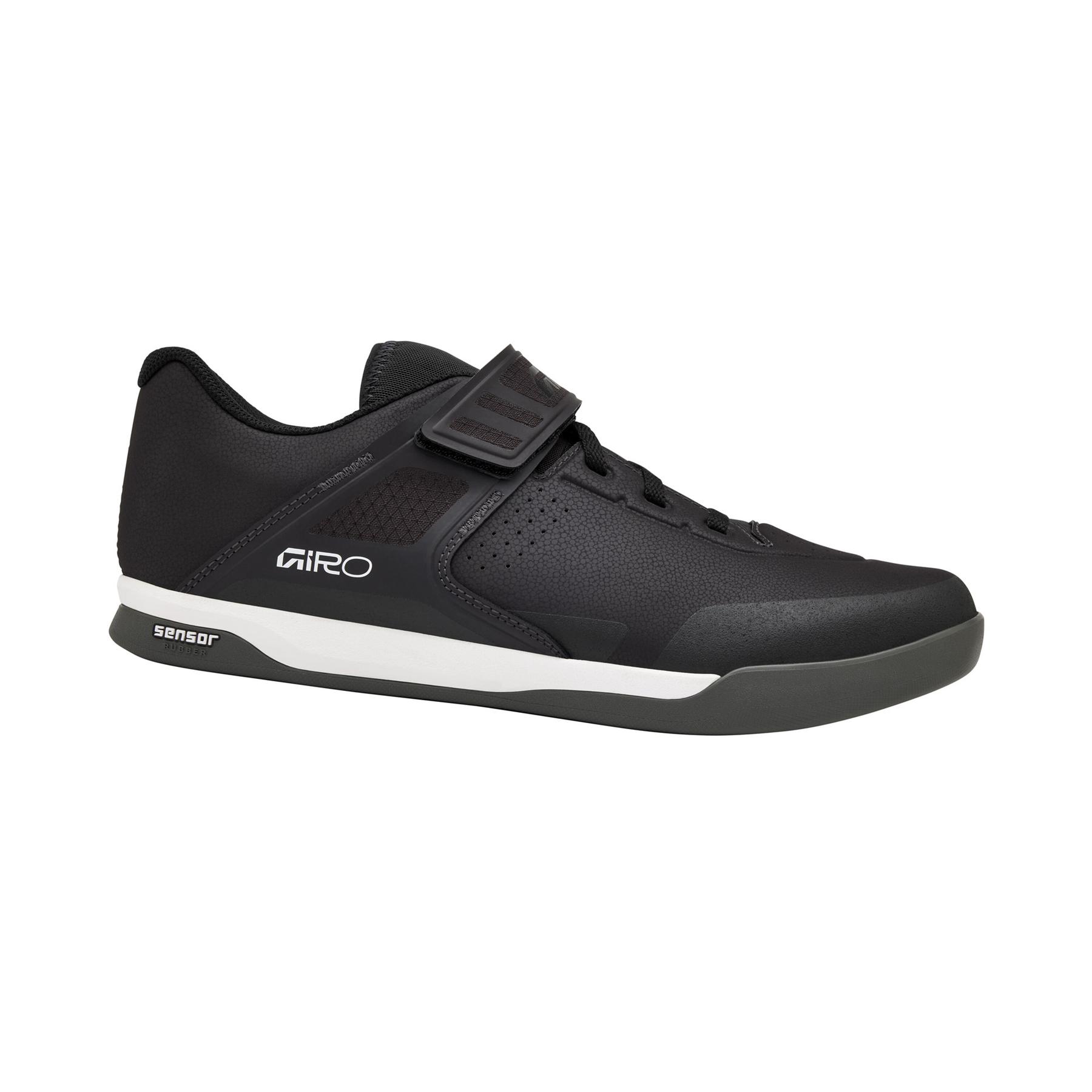product/g/i/giro_7164260_black_1.jpg