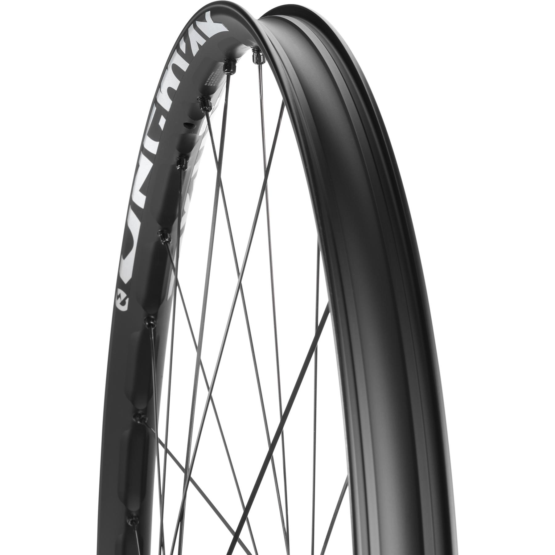 product/m/a/mavic_f00070101_noir_2.jpg