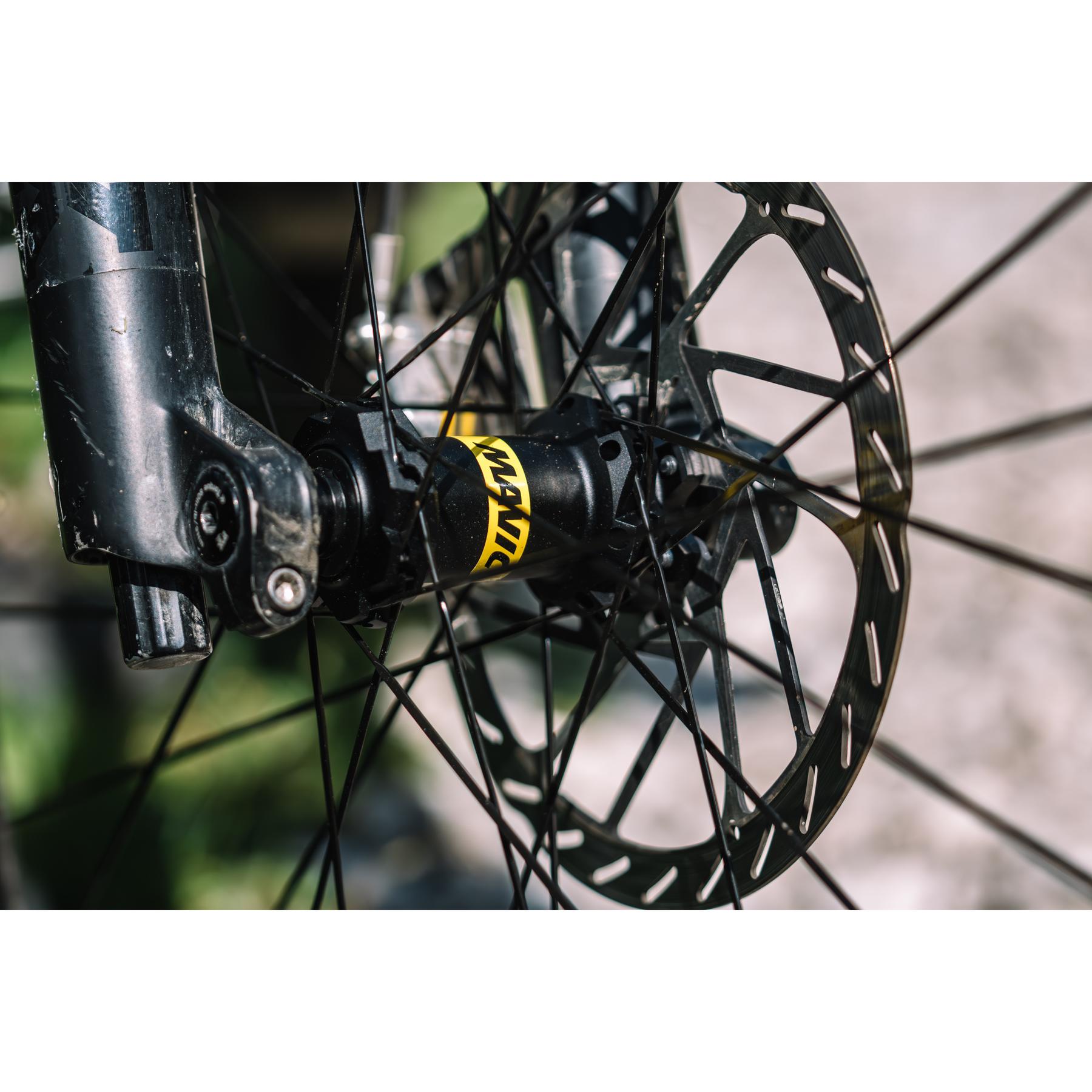 product/m/a/mavic_r00082107_noir_2.jpg