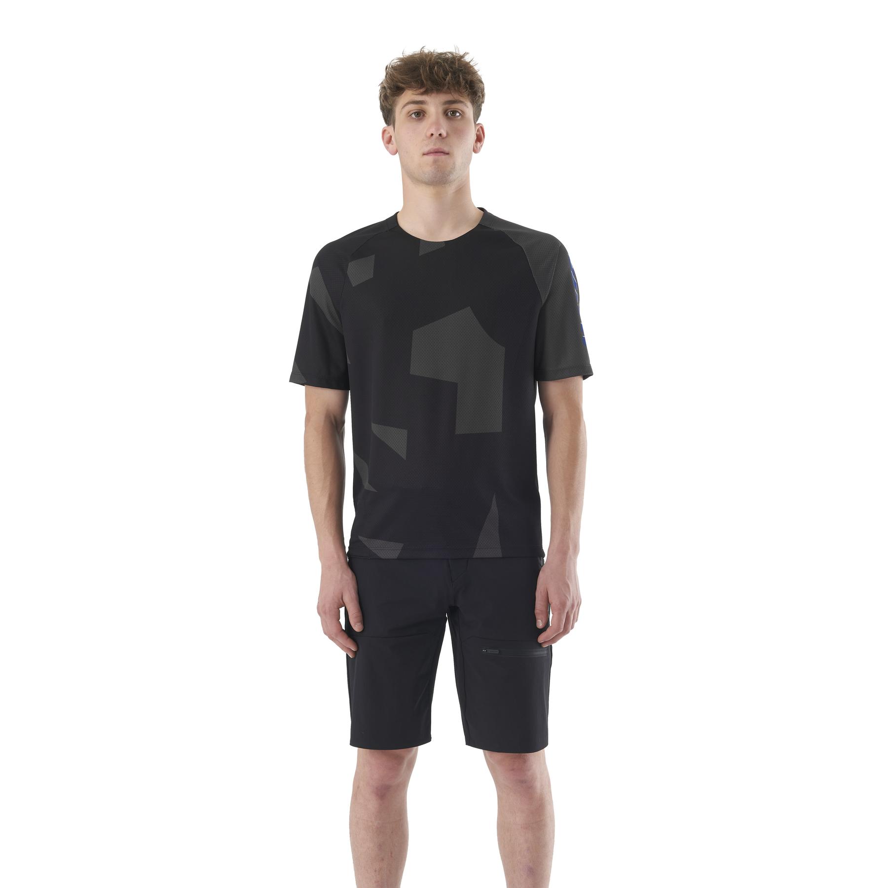 product/m/a/mavic_t00049854_camo-iron-gate_3.jpg