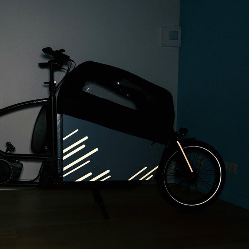 product/r/e/reflective-berlin_205538_blanc_9.jpg