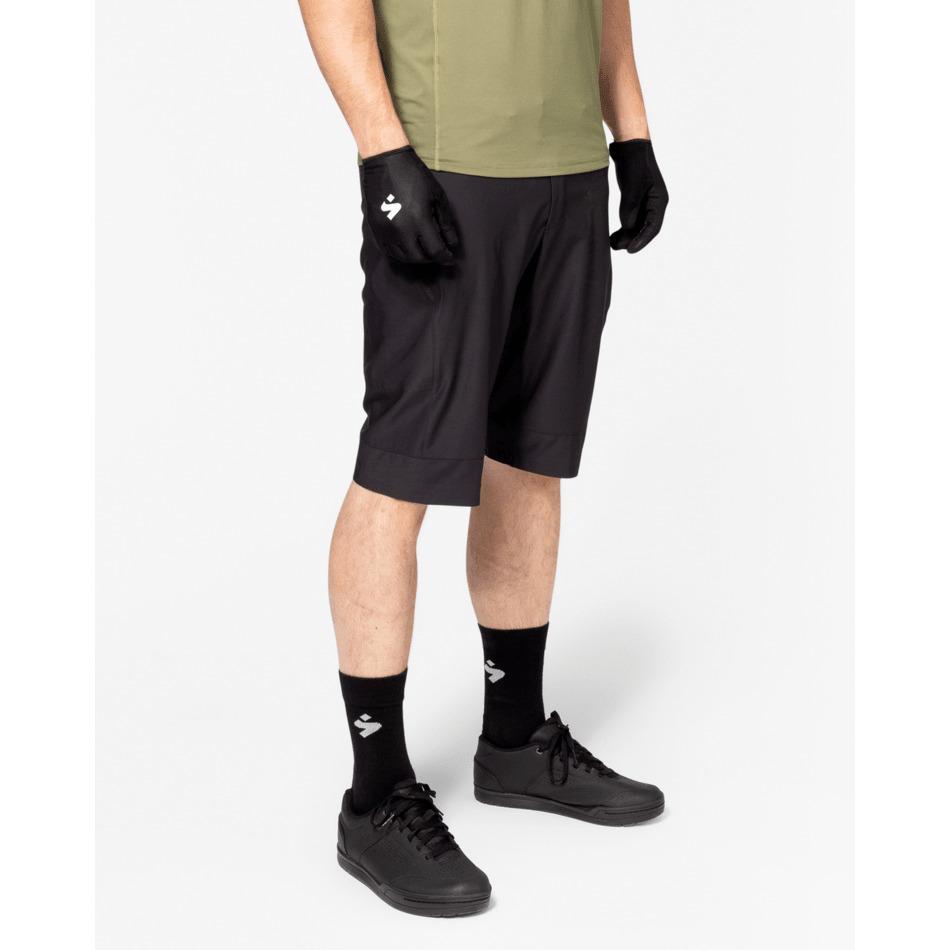 product/s/w/sweet-protection_820539-99901_black_4.jpg