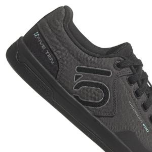 product/a/d/adidas_gz1931_8_footwear_photography_detail_view_1_white.jpg
