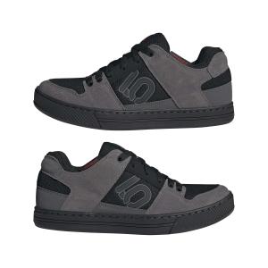 product/a/d/adidas_hp9936_10_footwear_photography_mirrored_pair_view_white-nw091625.jpg