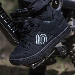 product/a/d/adidas_hq2101_14_footwear_photography_heromrktng_view_1-nw091625.jpg