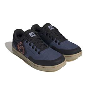 product/a/d/adidas_hq2111_6_footwear_photography_front_lateral_top_view_white-nw091625.jpg