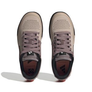 product/a/d/adidas_if7437_3_footwear_photography_top_portrait_view_white-nw091625.jpg