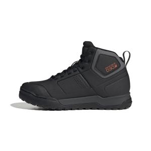 product/a/d/adidas_if7453_5_footwear_photography_side_medial_center_view_white-nw091625.jpg