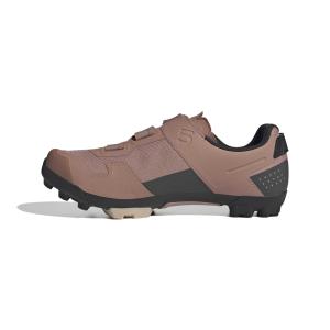product/a/d/adidas_ih0807_5_footwear_photography_side_medial_center_view_white-nw091625.jpg