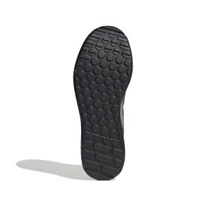 product/a/d/adidas_ih0812_4_footwear_photography_bottom_view_white-nw091625.jpg