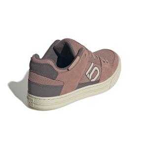 product/a/d/adidas_ih0821_7_footwear_photography_back_lateral_top_view_white-nw091625.jpg