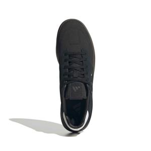 product/a/d/adidas_ih0825_3_footwear_photography_top_portrait_view_white-nw091625.jpg