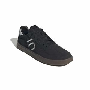 product/a/d/adidas_ih0825_6_footwear_photography_front_lateral_top_view_white-nw091625.jpg