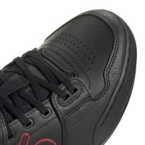 product/a/d/adidas_ih0826_8_footwear_photography_detail_view_1_white-nw091625.jpg