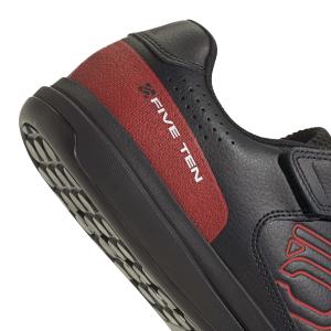 product/a/d/adidas_ih0826_9_footwear_photography_detail_view_2_white-nw091625.jpg