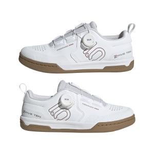 product/a/d/adidas_ih5846_10_footwear_photography_mirrored_pair_view_white.jpg