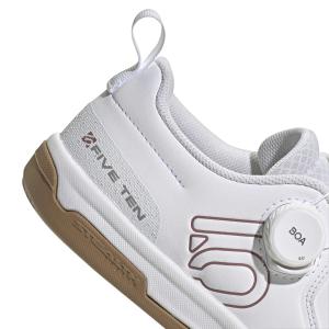 product/a/d/adidas_ih5846_8_footwear_photography_detail_view_1_white.jpg