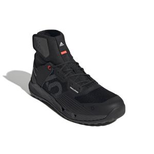 product/a/d/adidas_s29146_6_footwear_photography_front_lateral_top_view_white-nw031524.jpg