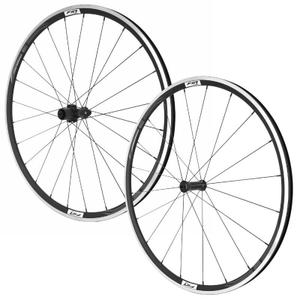 208704-paire-de-roues-fir-shimano-noir-700